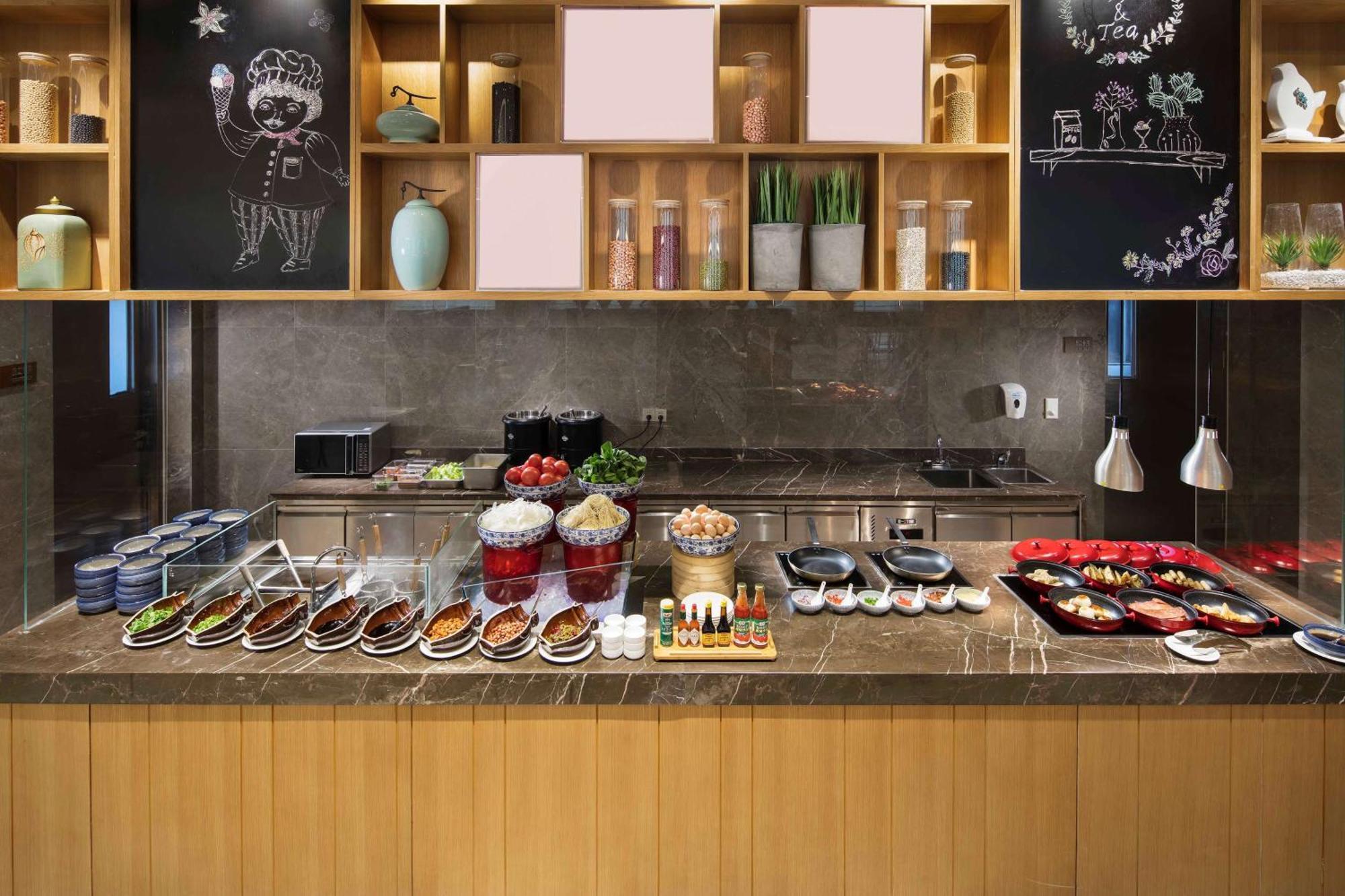 Hilton Garden Inn Shiyan Exterior foto